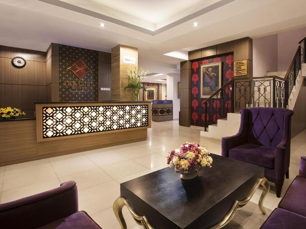 The Cube Hotel Malioboro, Azana Hotels Collection Джокьякарта Экстерьер фото
