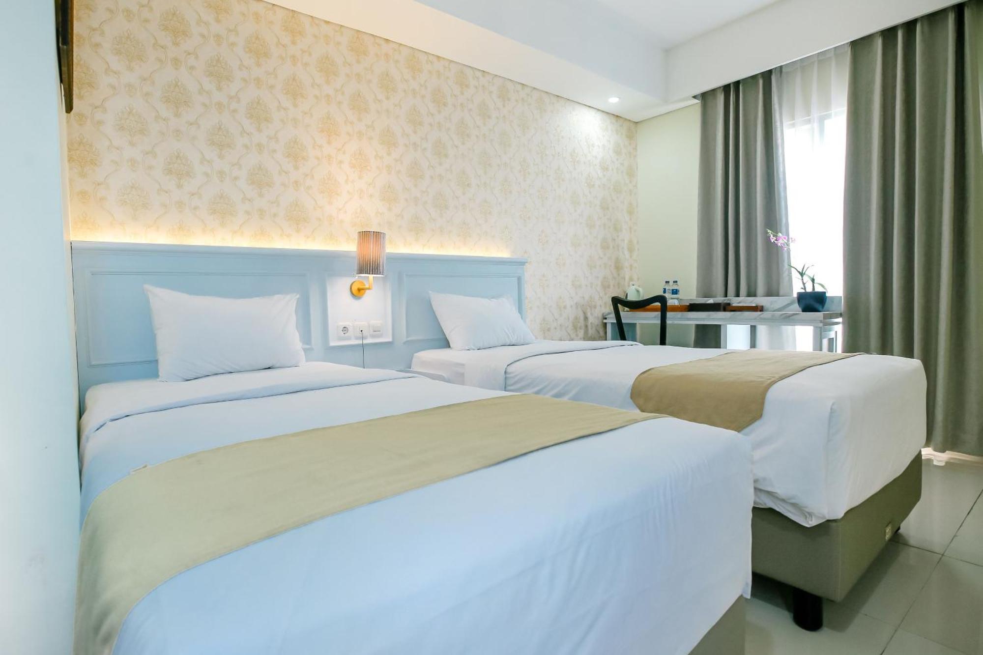 The Cube Hotel Malioboro, Azana Hotels Collection Джокьякарта Экстерьер фото