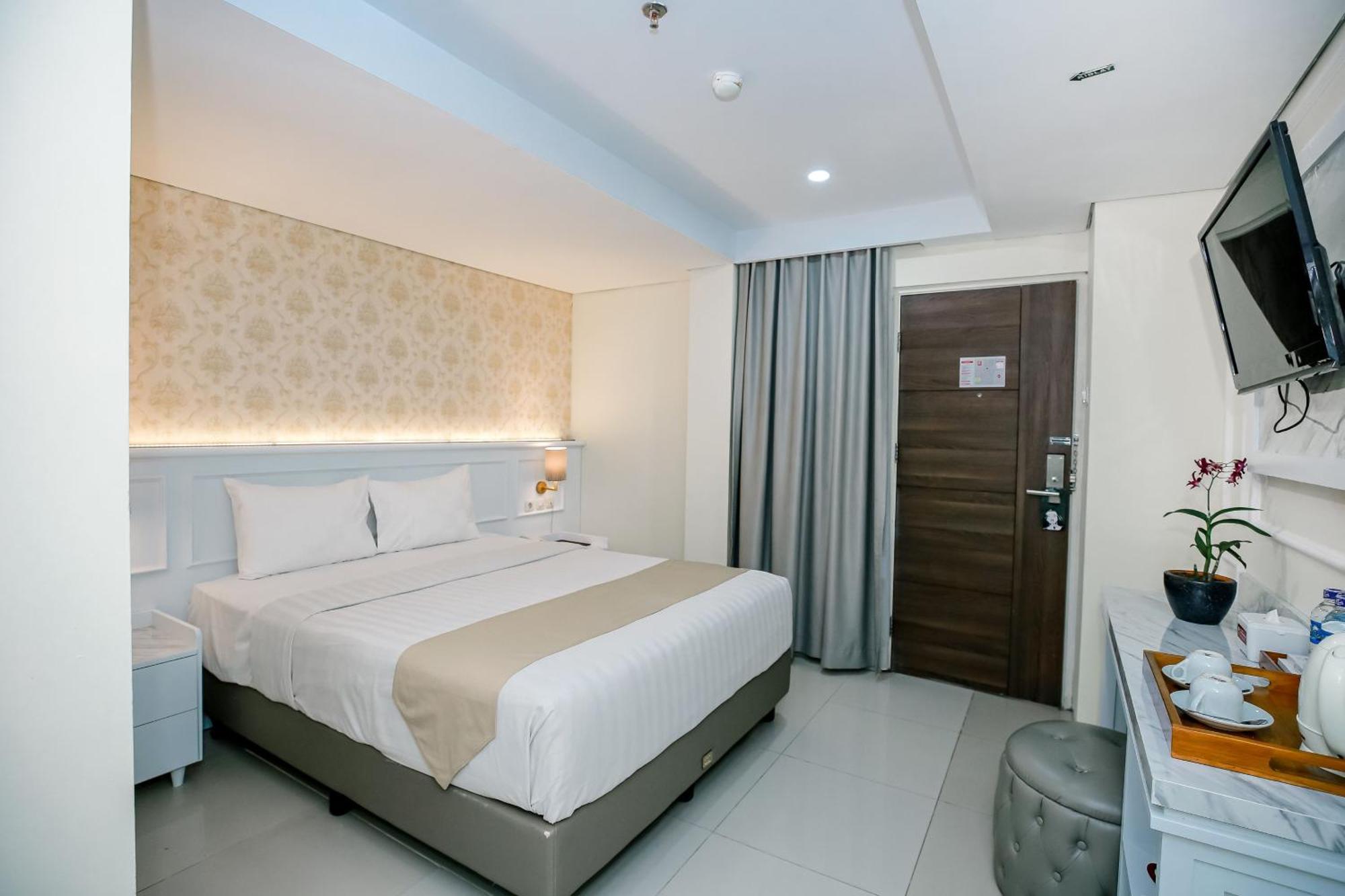 The Cube Hotel Malioboro, Azana Hotels Collection Джокьякарта Экстерьер фото