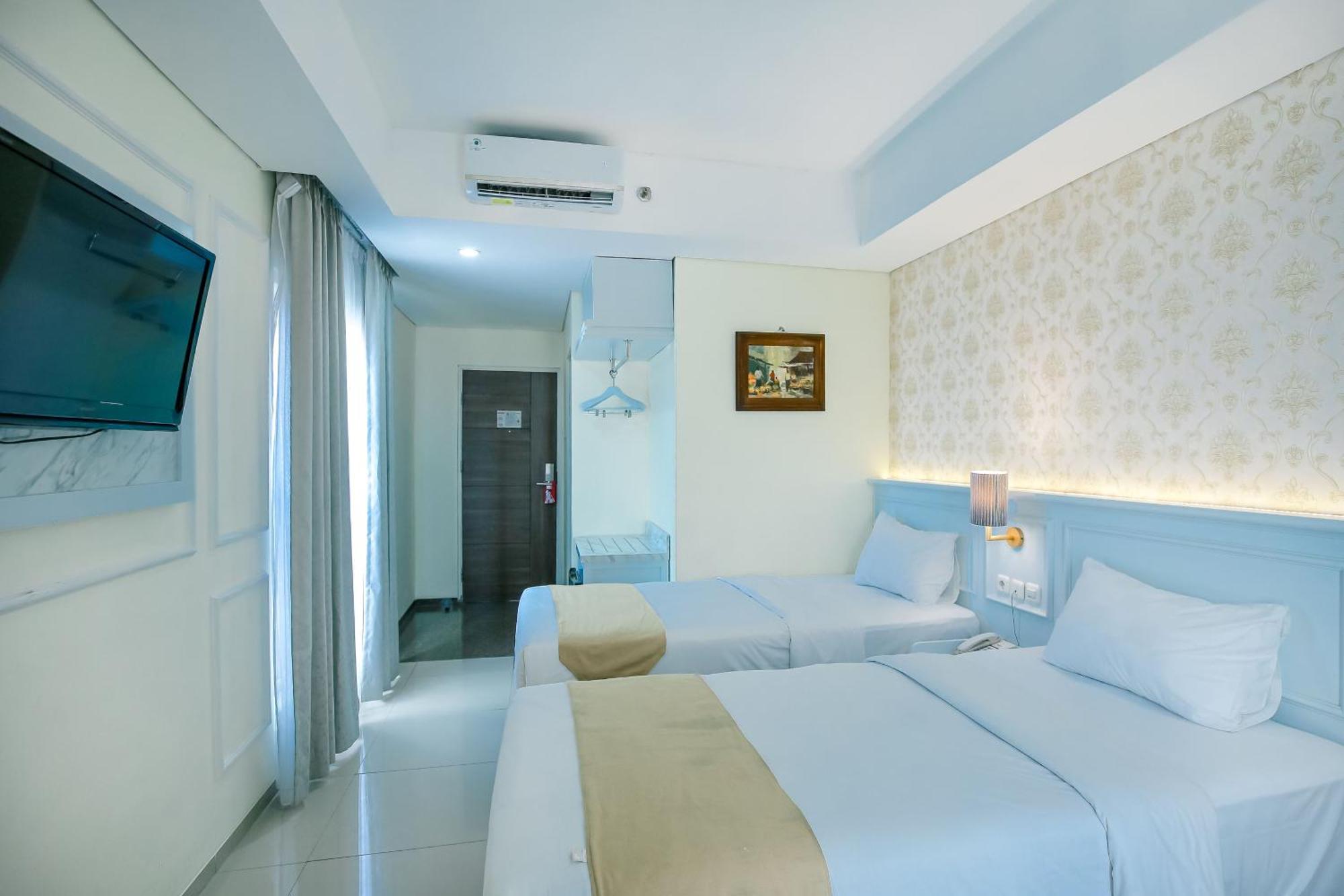 The Cube Hotel Malioboro, Azana Hotels Collection Джокьякарта Экстерьер фото
