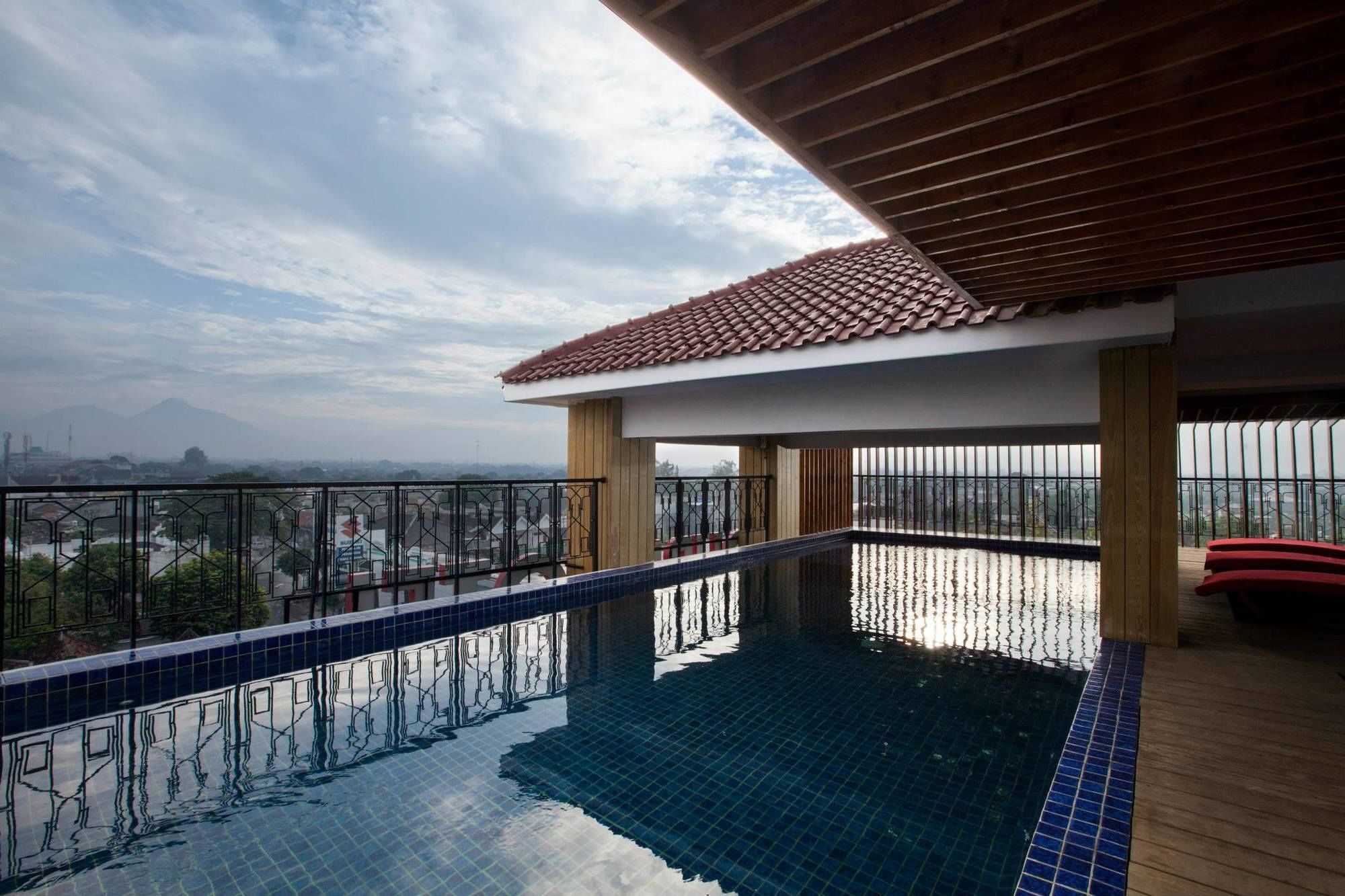 The Cube Hotel Malioboro, Azana Hotels Collection Джокьякарта Экстерьер фото