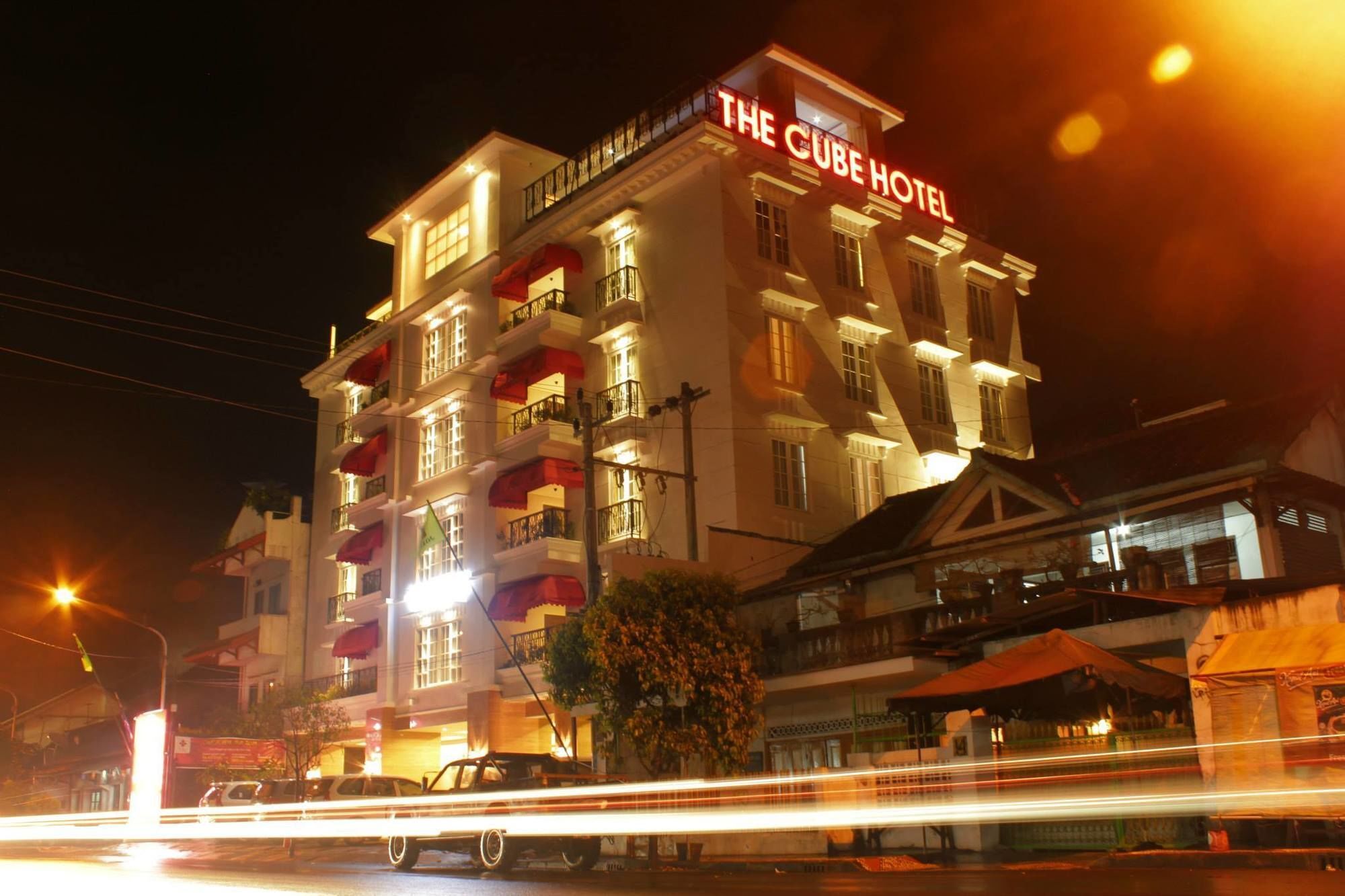 The Cube Hotel Malioboro, Azana Hotels Collection Джокьякарта Экстерьер фото
